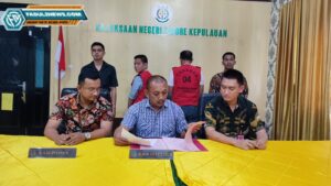 SUGIONO DAN RIDWAN RESMI DI TAHAN KEJAKSAAN NEGERI TIDORE