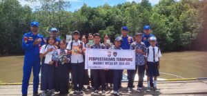 Perpustakaan Terapung Polairud: Menyebarkan Ilmu dan Literasi di Pesisir Halmahera Tengah